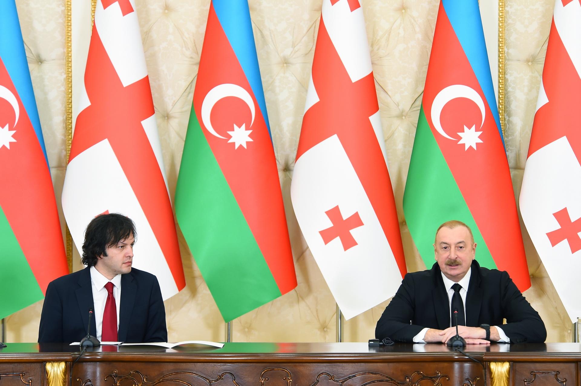 Azerbaycan Prezidenti ve Gurcustan Bas naziri metbuata beyanatlarla cixis edibler - YENILENIB - 2