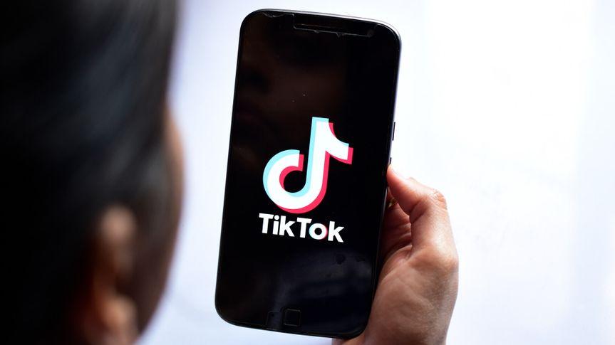 Cin &ldquo;TikTok&rdquo;un ABS-da satilmasi yerine qadagan olunmasini secib